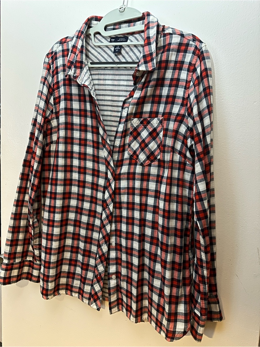 GAP Red Black White Plaid Button-Down Shirt